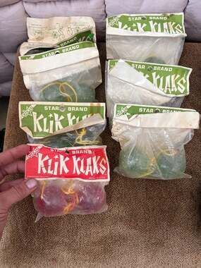 Vintage 1970s Klik Klaks Star Brand Clacker Balls Toy New Old Stock 7 packs